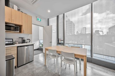 Photo 8 at 220-221 - 15 Wellesley Street W, Bay Street Corridor, Toronto
