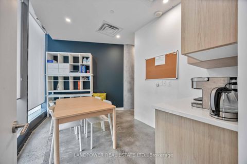 Photo 9 at 220-221 - 15 Wellesley Street W, Bay Street Corridor, Toronto