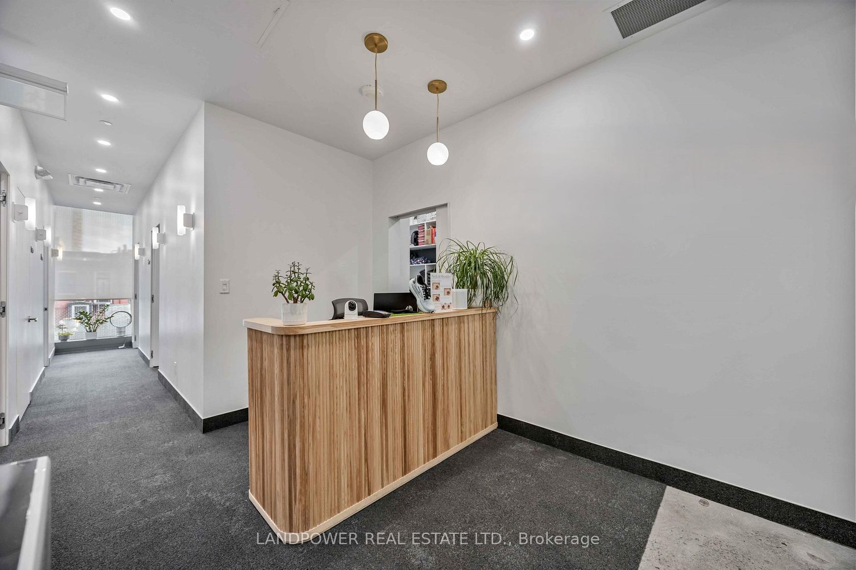 220-221 - 15 Wellesley Street W, Bay Street Corridor, Toronto photo number 2