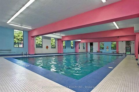 Photo 17 at 105 - 20 Edgecliff Golfway E, Flemingdon Park, Toronto