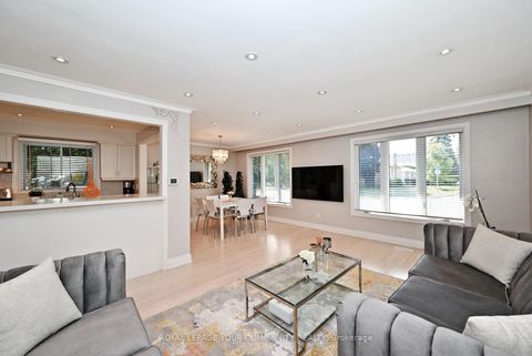 Photo 4 at 26 Kemano Road, Aurora Heights, Aurora