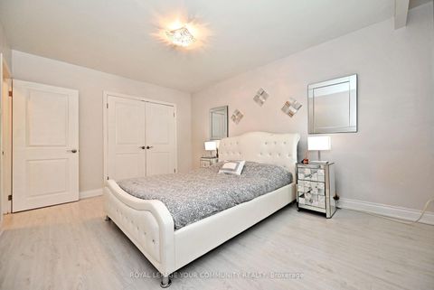 Photo 13 at 26 Kemano Road, Aurora Heights, Aurora