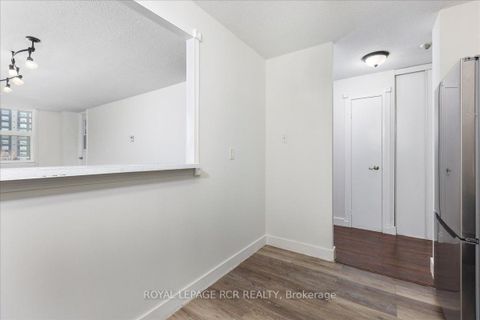 Photo 11 at 508 - 260 Davis Drive, Central Newmarket, Newmarket