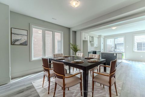 Photo 4 at 5 Amsterdam Drive, Shore, Barrie