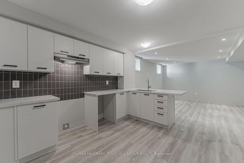 Photo 13 at 5 Amsterdam Drive, Shore, Barrie