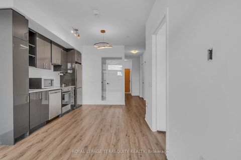 Photo 6 at 326 - 50 George Butchart Drive, CFB, Toronto