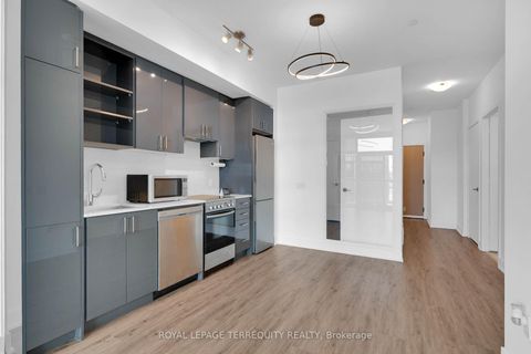 Photo 8 at 326 - 50 George Butchart Drive, CFB, Toronto