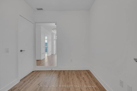 Photo 15 at 326 - 50 George Butchart Drive, CFB, Toronto