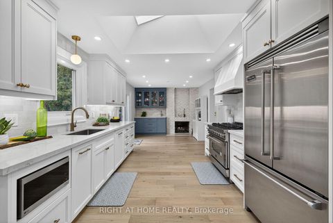 Photo 9 at 16 Mayvern Crescent, North Richvale, Richmond Hill