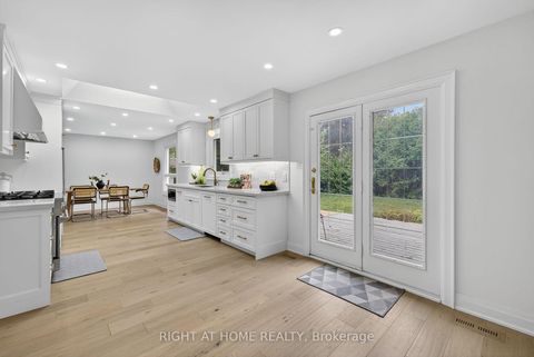 Photo 15 at 16 Mayvern Crescent, North Richvale, Richmond Hill