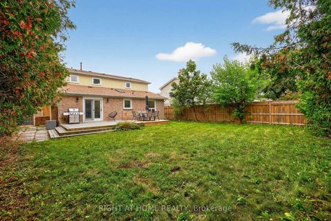 Photo 37 at 16 Mayvern Crescent, North Richvale, Richmond Hill
