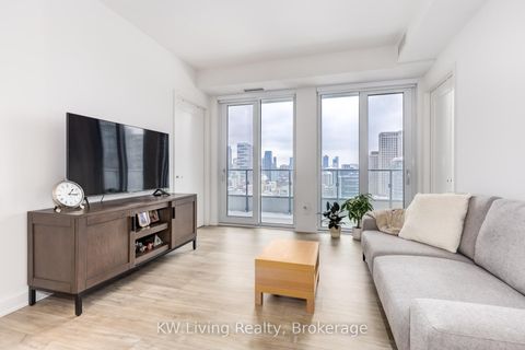 Photo 8 at 2001 - 70 Princess Street, Moss Park, Toronto