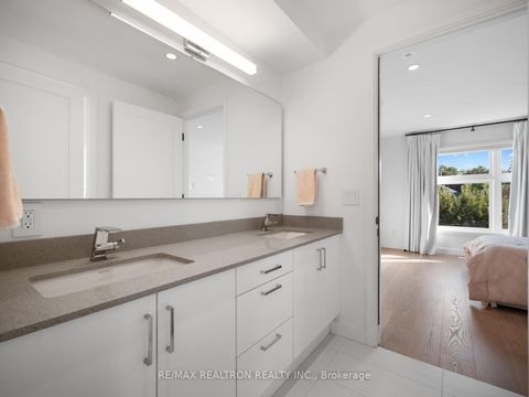 Photo 18 at 240 Maxwell Street, Bathurst Manor, Toronto