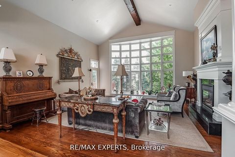 Photo 5 at 8 Alm Court, Aurora Estates, Aurora