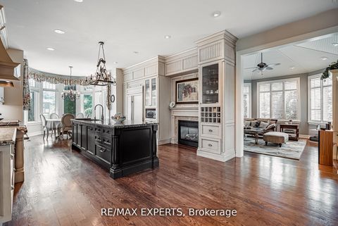 Photo 11 at 8 Alm Court, Aurora Estates, Aurora