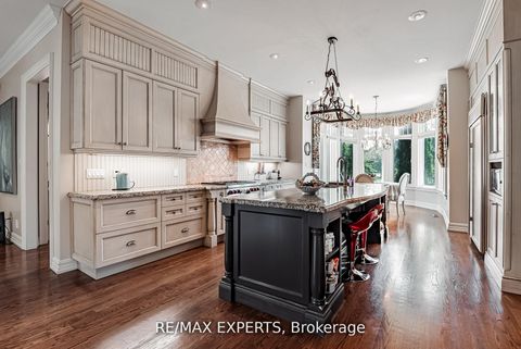 Photo 12 at 8 Alm Court, Aurora Estates, Aurora