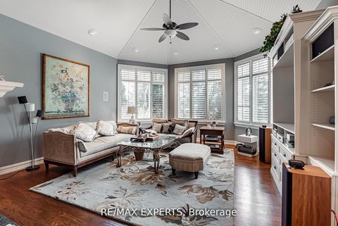 Photo 15 at 8 Alm Court, Aurora Estates, Aurora