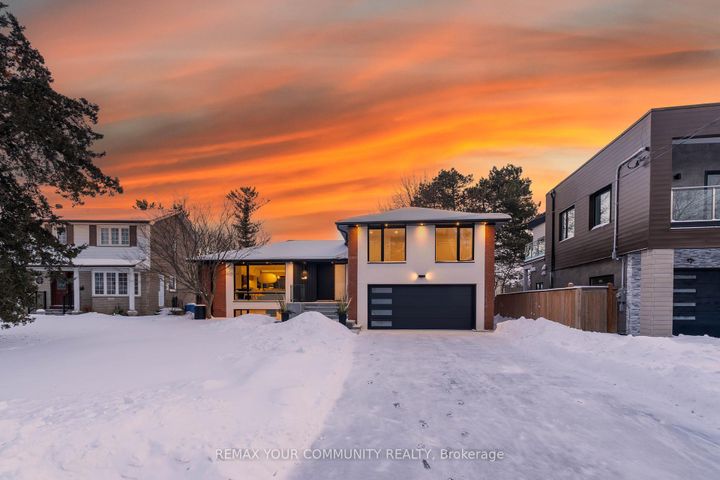 Photo 3 at 35 Geraldton Crescent, Bayview Village, Toronto