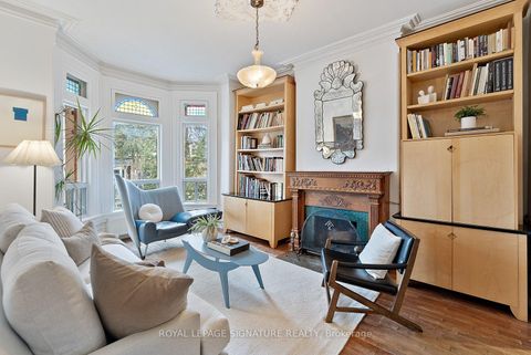 Photo 5 at 28 Shannon Street, Bellwoods, Toronto