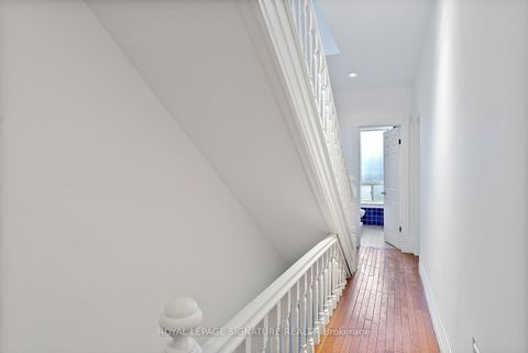 Photo 19 at 28 Shannon Street, Bellwoods, Toronto