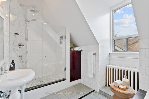 Photo 34 at 28 Shannon Street, Bellwoods, Toronto