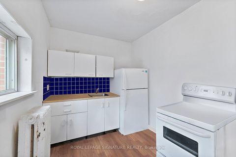 Photo 39 at 28 Shannon Street, Bellwoods, Toronto