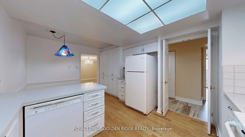 Photo 9 at 304 - 65 Spring Garden Avenue, Willowdale East, Toronto