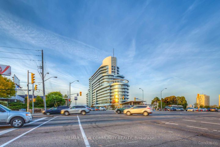 Photo 1 at 913 - 2885 Bayview Avenue, Bayview Village, Toronto