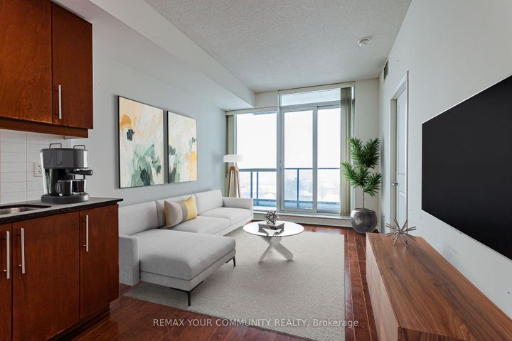 Photo 13 at 913 - 2885 Bayview Avenue, Bayview Village, Toronto