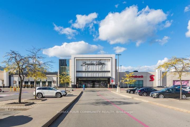 Photo 31 at 913 - 2885 Bayview Avenue, Bayview Village, Toronto