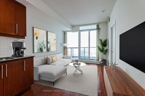 Photo 13 at 913 - 2885 Bayview Avenue, Bayview Village, Toronto