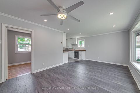 Photo 7 at 904 Maplewood Drive, Alcona, Innisfil