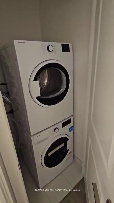 Photo 9 at 307 - 30 Upper Mall Way, Brownridge, Vaughan