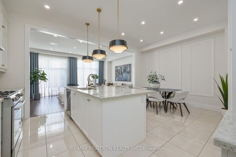 Photo 2 at 92 Carrville Woods Circle, Patterson, Vaughan