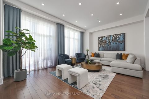 Photo 5 at 92 Carrville Woods Circle, Patterson, Vaughan