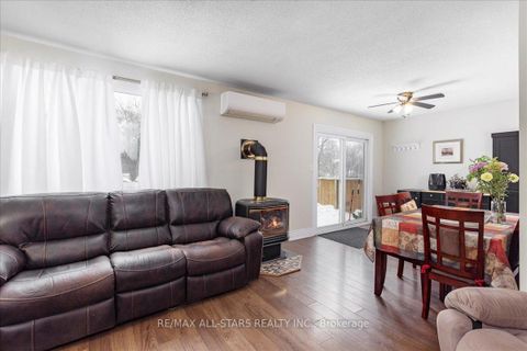 Photo 8 at 398 The Queensway Avenue S, Keswick South, Georgina