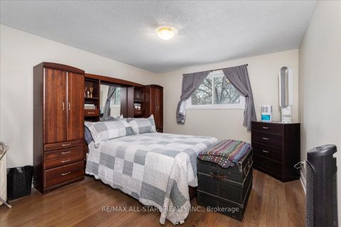 Photo 10 at 398 The Queensway Avenue S, Keswick South, Georgina