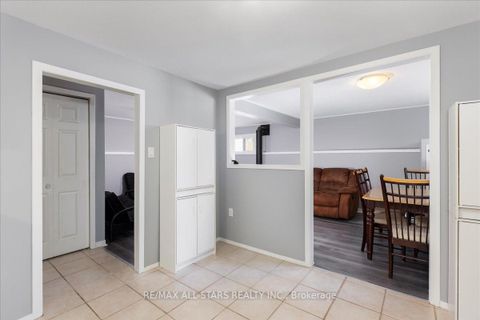 Photo 20 at 398 The Queensway Avenue S, Keswick South, Georgina