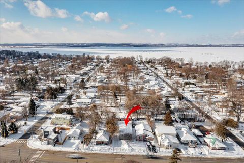 Photo 34 at 398 The Queensway Avenue S, Keswick South, Georgina