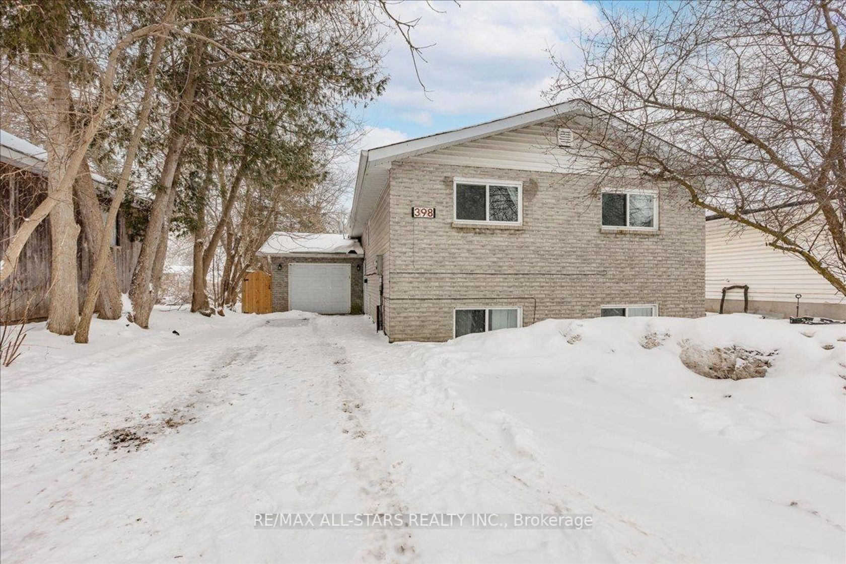 398 The Queensway Avenue S, Keswick South, Georgina photo number 2