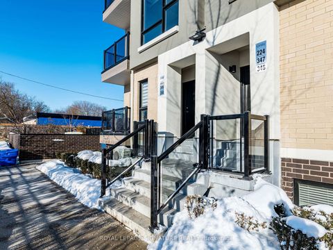 Photo 4 at 350 - 500 Kingbird Grove, Rouge E11, Toronto