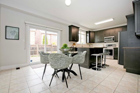 Photo 13 at 1015 Ralston Crescent, Wyndham, Newmarket