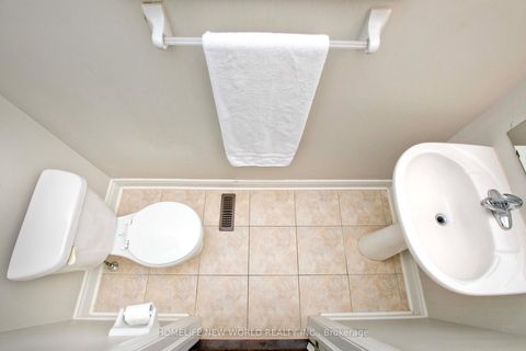 Photo 14 at 1015 Ralston Crescent, Wyndham, Newmarket