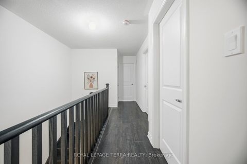 Photo 18 at 29 Tamworth Terrace, Rural Barrie Southeast, Barrie