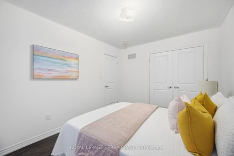 Photo 25 at 29 Tamworth Terrace, Rural Barrie Southeast, Barrie