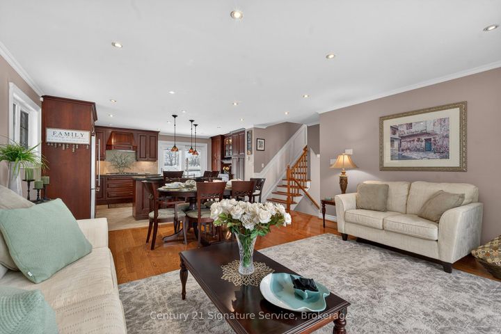 Photo 9 at 22 Staveley Crescent, Brampton East, Brampton