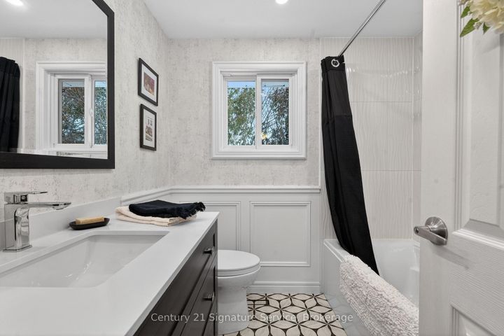 Photo 24 at 22 Staveley Crescent, Brampton East, Brampton