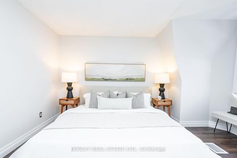 Photo 24 at 911C Adelaide Street W, Niagara, Toronto