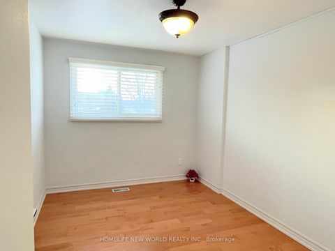 Photo 23 at 58 Marathon Crescent, Newtonbrook West, Toronto