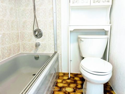 Photo 34 at 58 Marathon Crescent, Newtonbrook West, Toronto